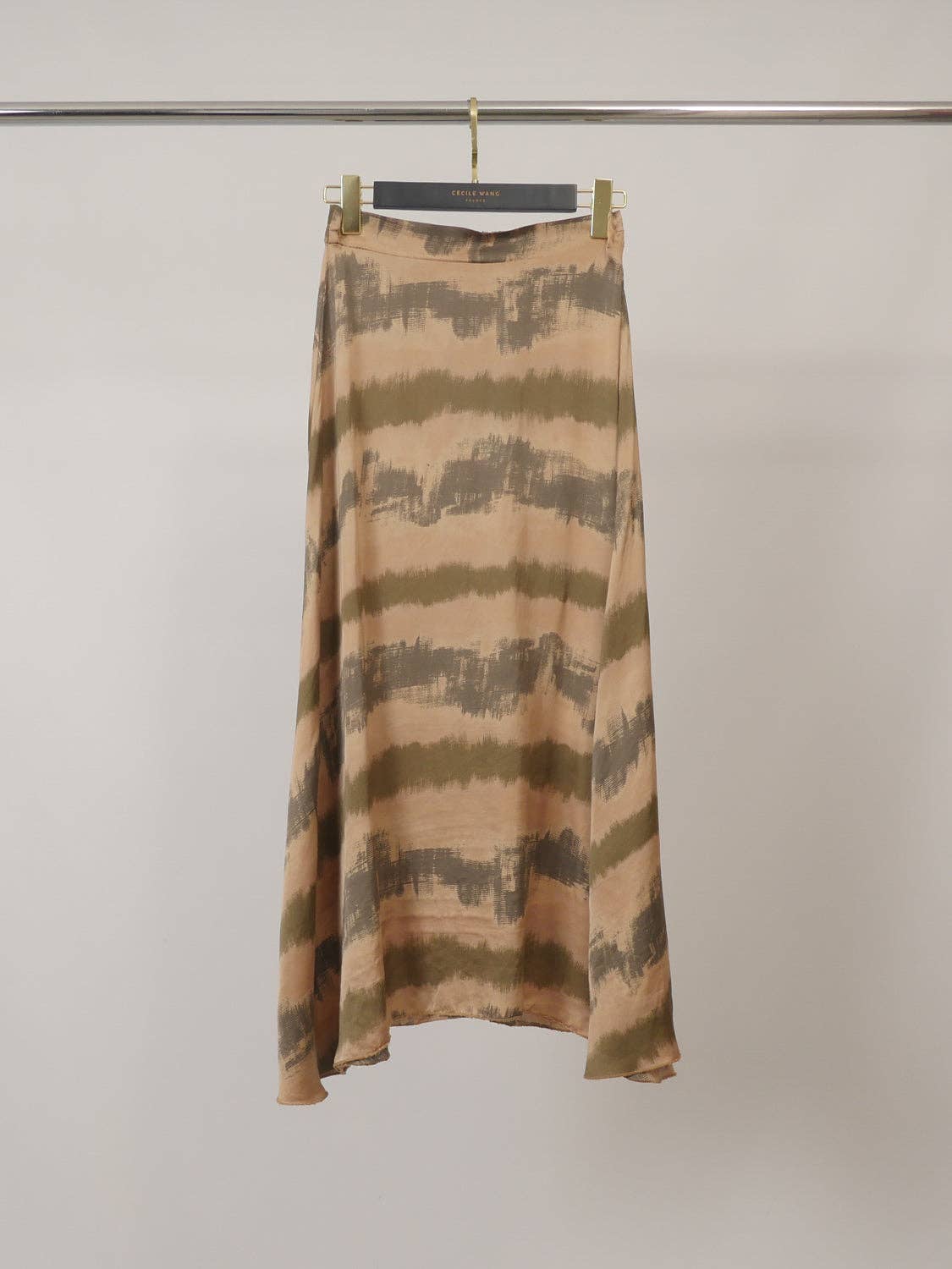 Jupe évasée en viscose satinée à imprimé brossé TDM31919-22