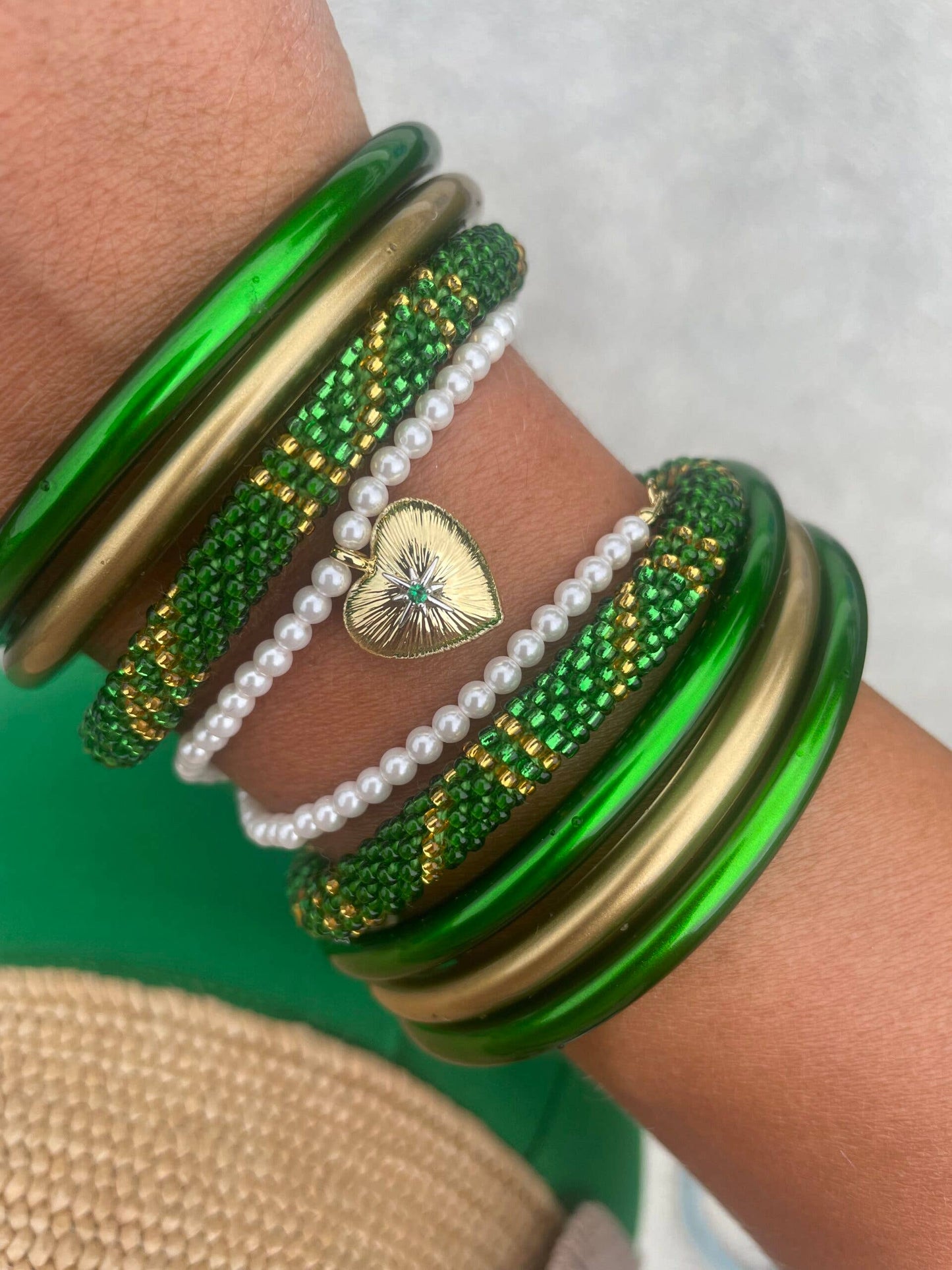 Bracelet Népalais Vert & Or – Artisanat Unique et Tissé Main: 6.5 cm (Diamètre interieur)