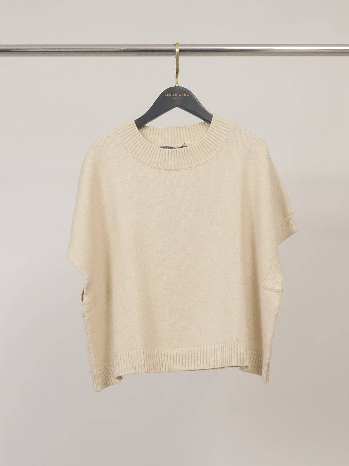 Pull ample sans manches HY626035