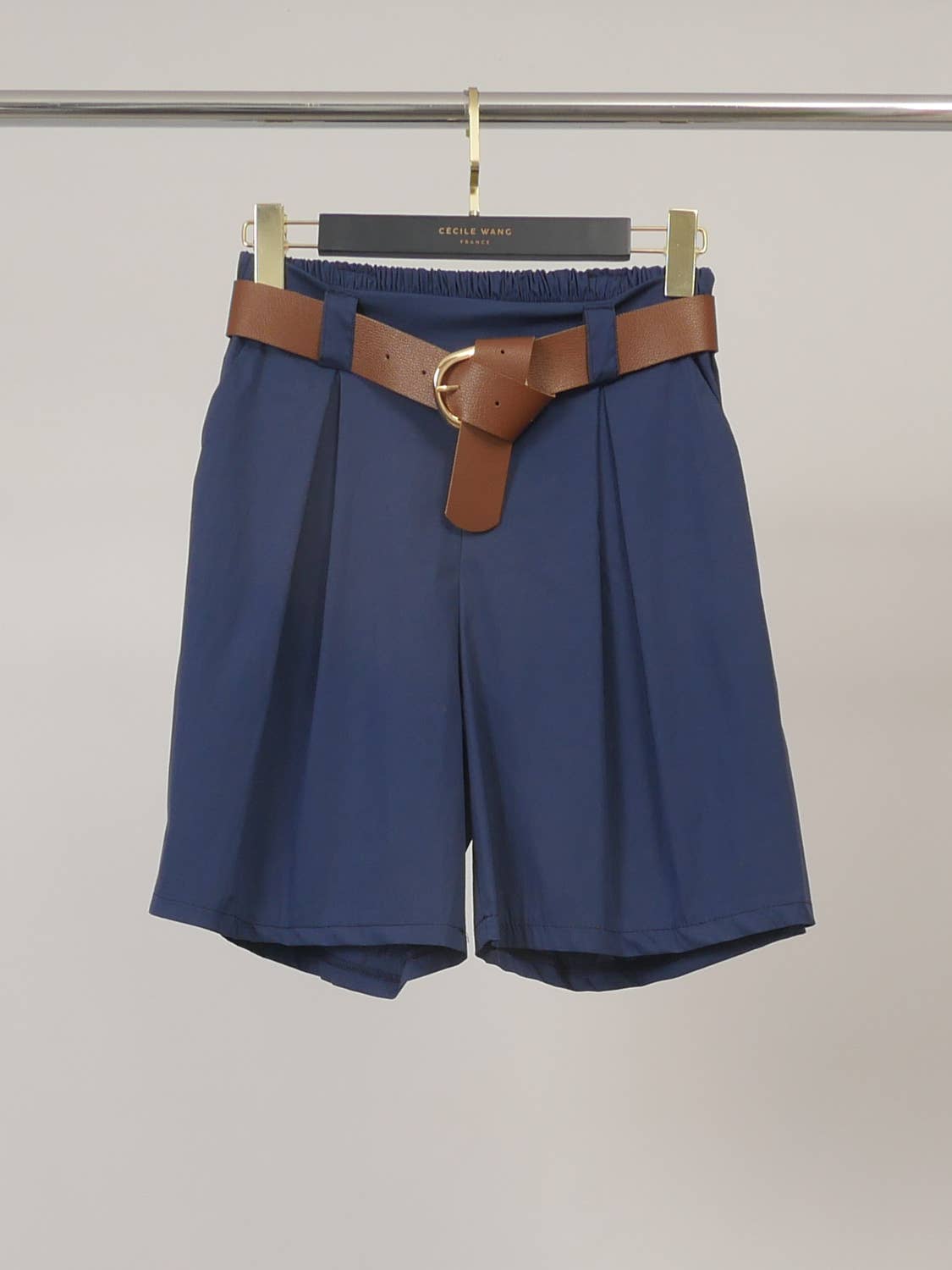 Short large en coton à ceinture bouclée TDM55525-3