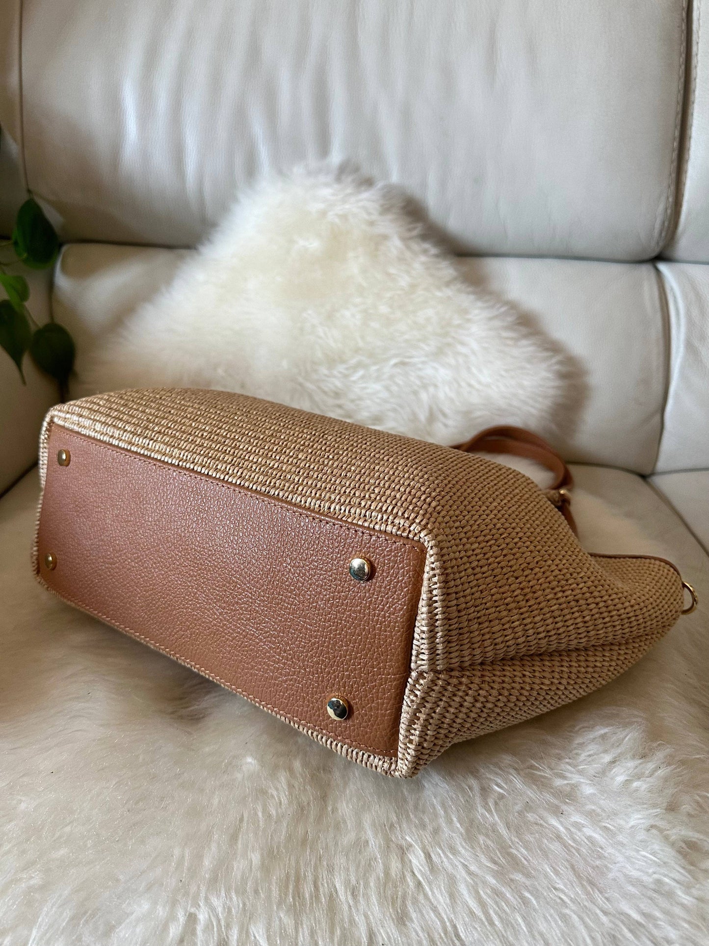 Sac à bandoulière Thaï en raphia et cuir véritable: Noir