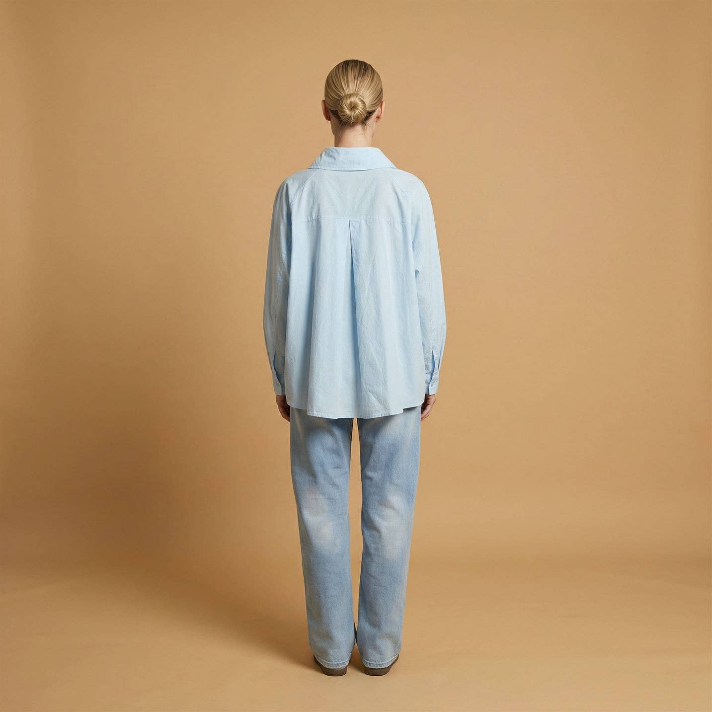 Chemise en coton à boutonnage asymétrique – DB14916: Blanc