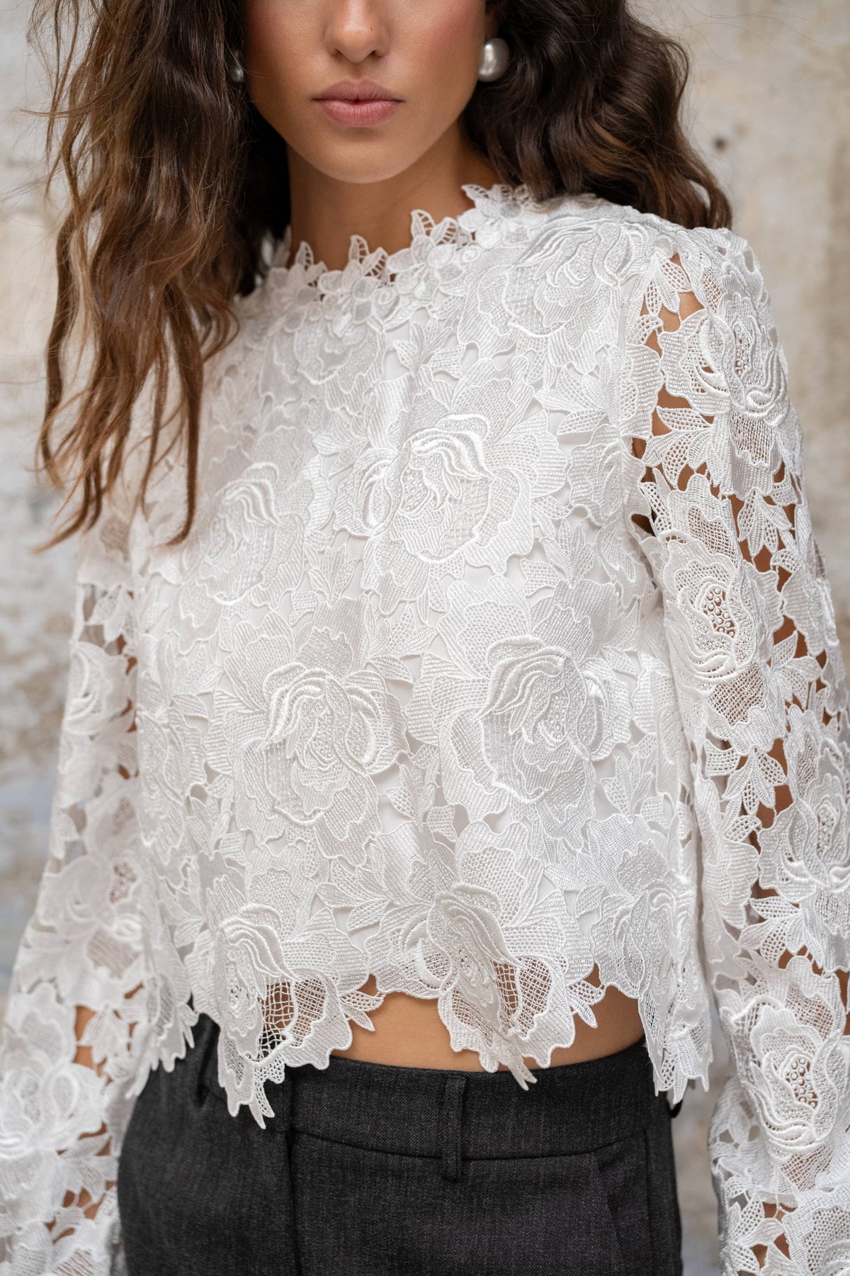 Blouse en guipure H326A