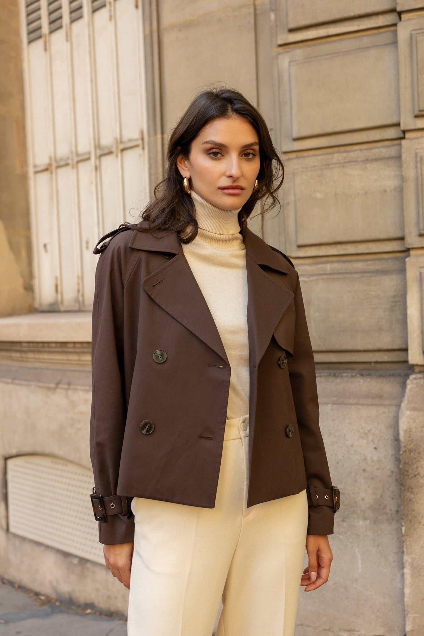 Trench cropped uni en coton mélangé: Blanc