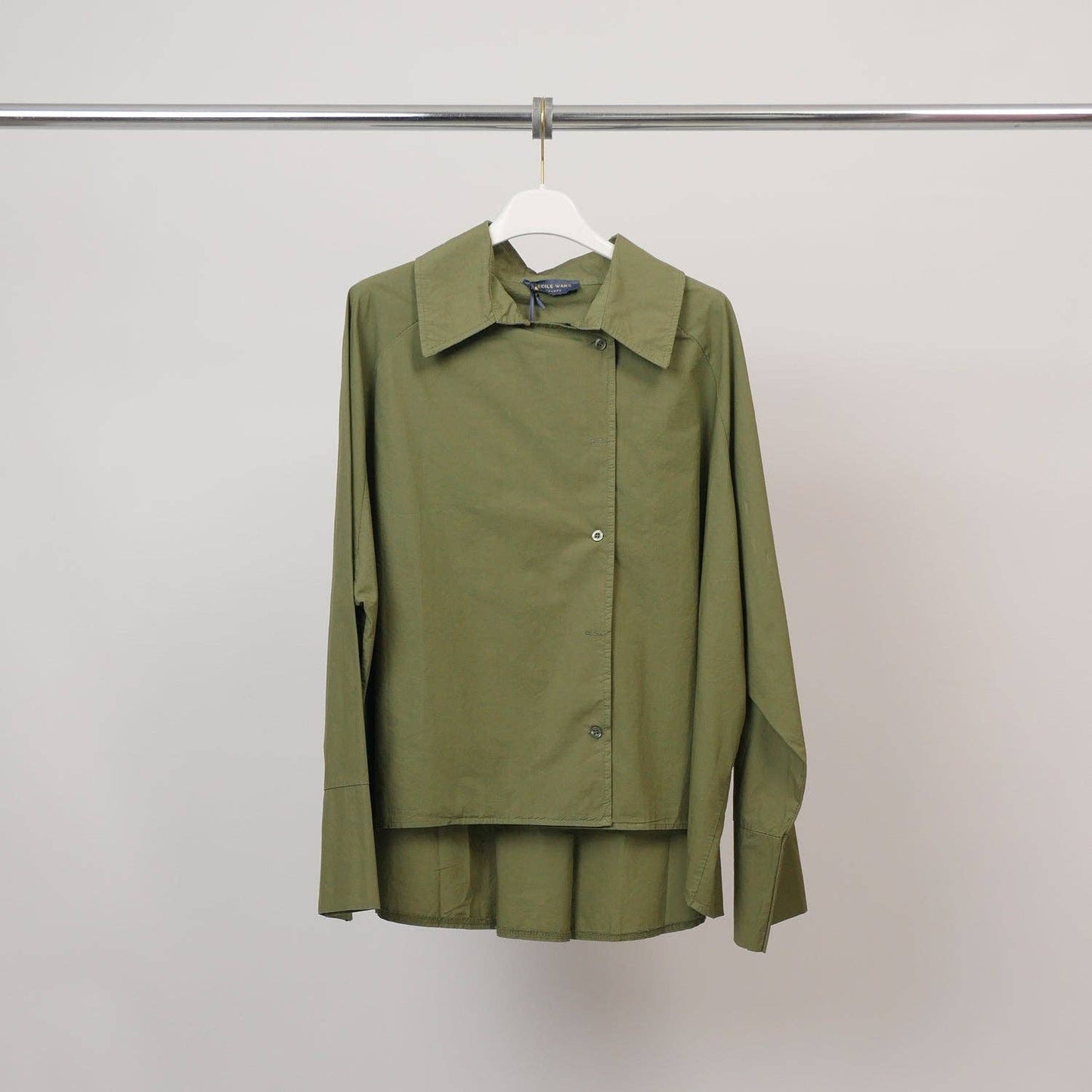 Chemise en coton à boutonnage asymétrique – DB14916: Blanc