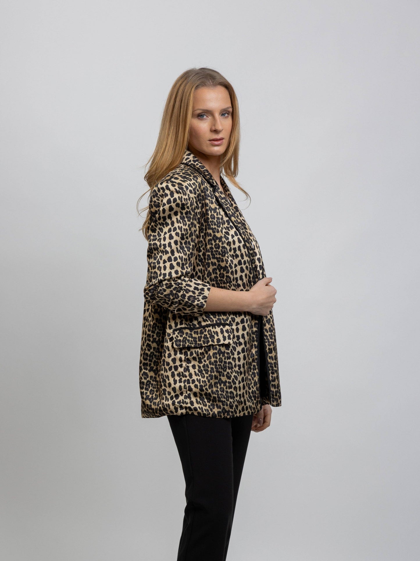 VESTE À IMPRIMÉ LÉOPARD SATINÉ: LEOPARD