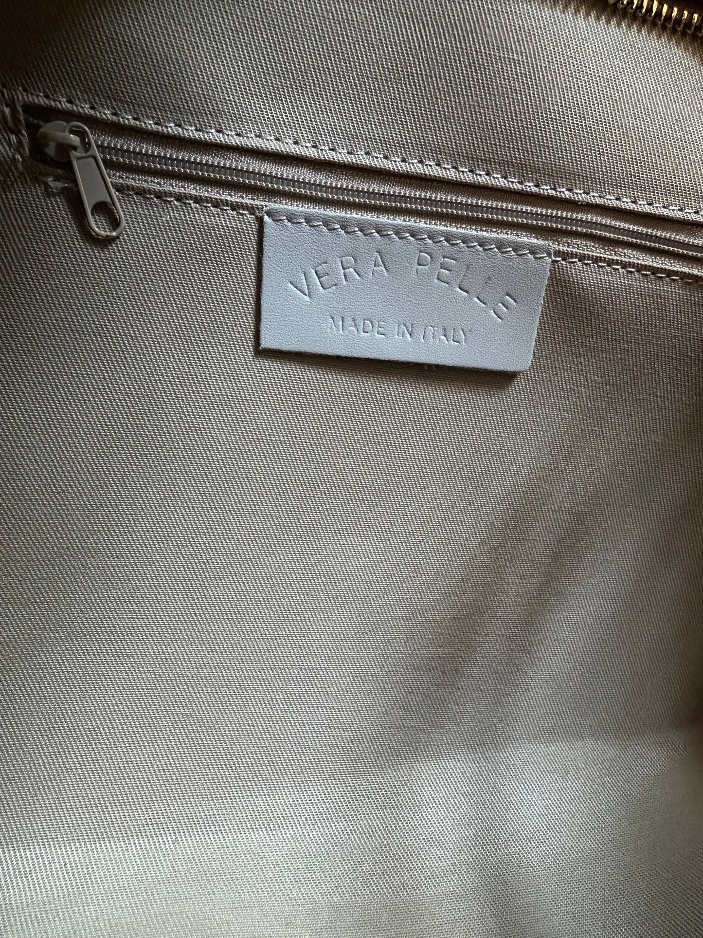 Sac à bandoulière Thaï en raphia et cuir véritable: Noir