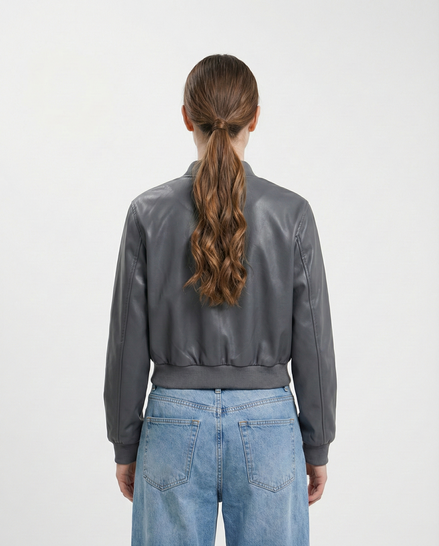 BOMBER COURT EN SIMILICUIR: Black