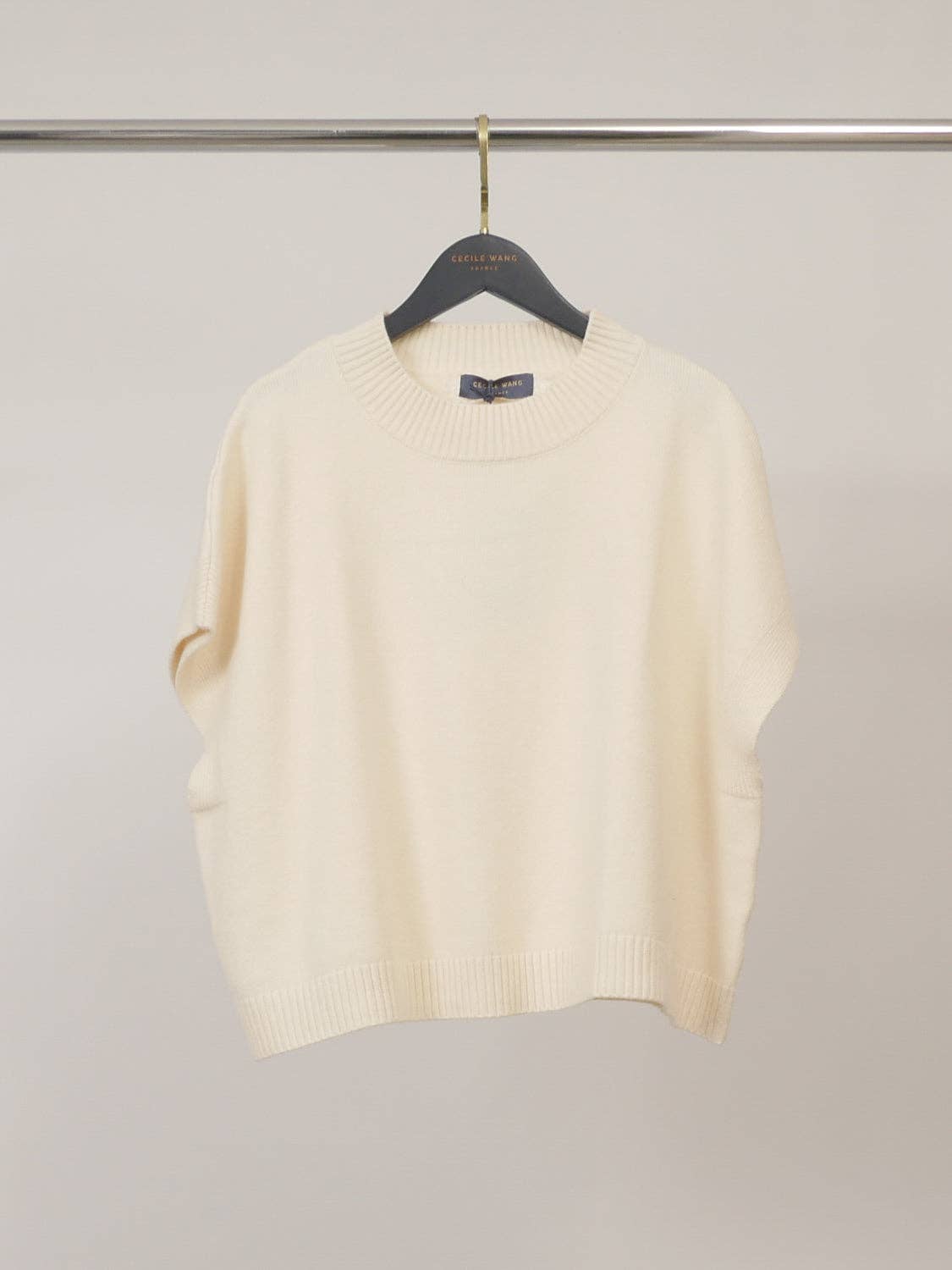 Pull ample sans manches HY626035