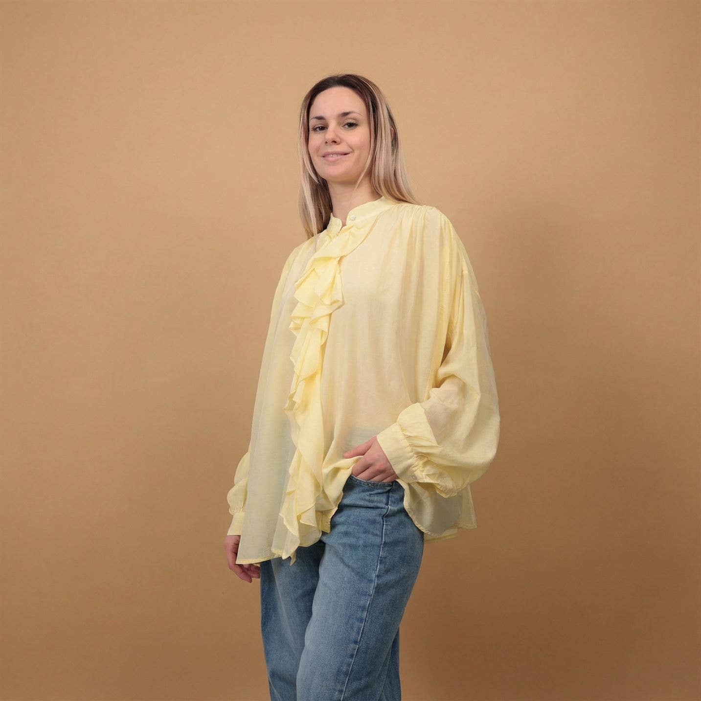 Chemise à volants col officier – DB14953