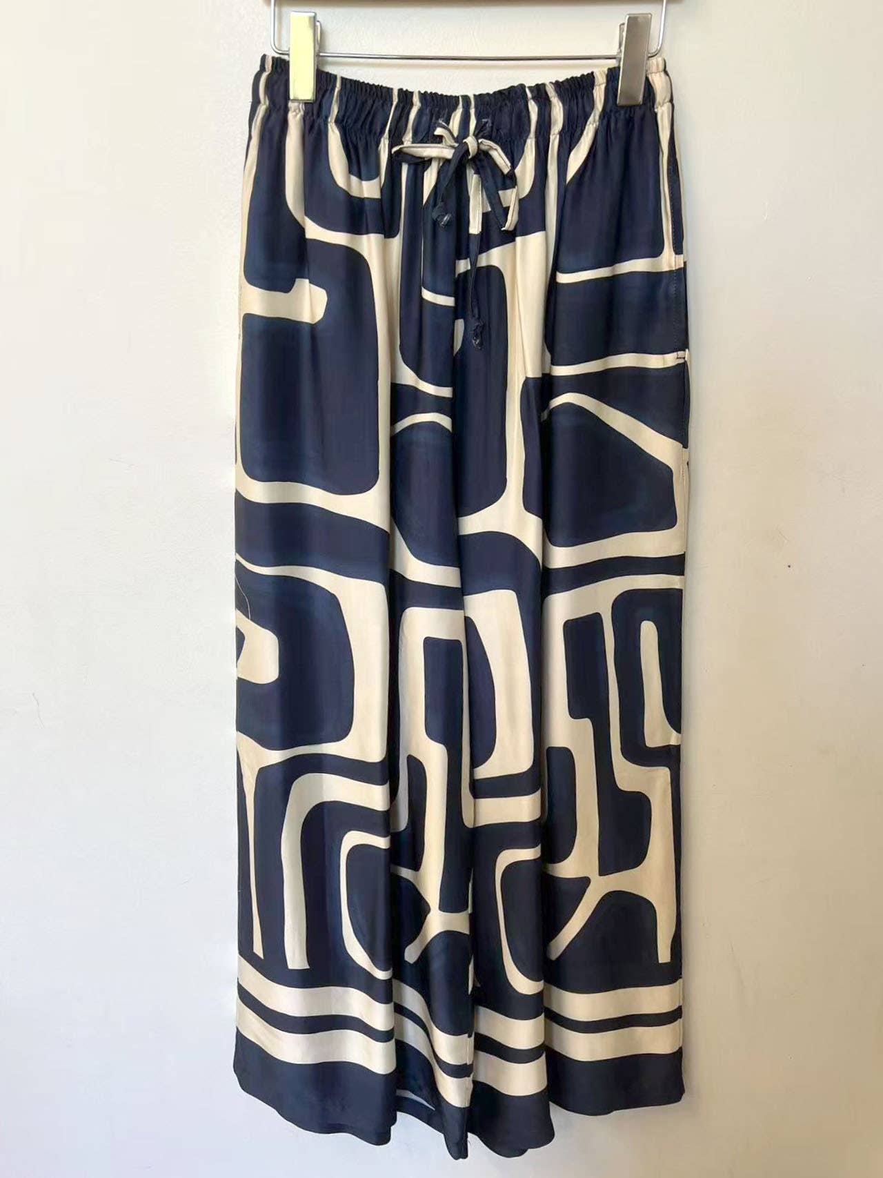 Pantalon fluide imprimé satin