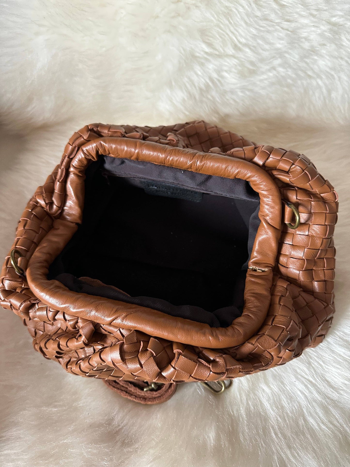 Grande pochette en cuir nappa tressé: blanc