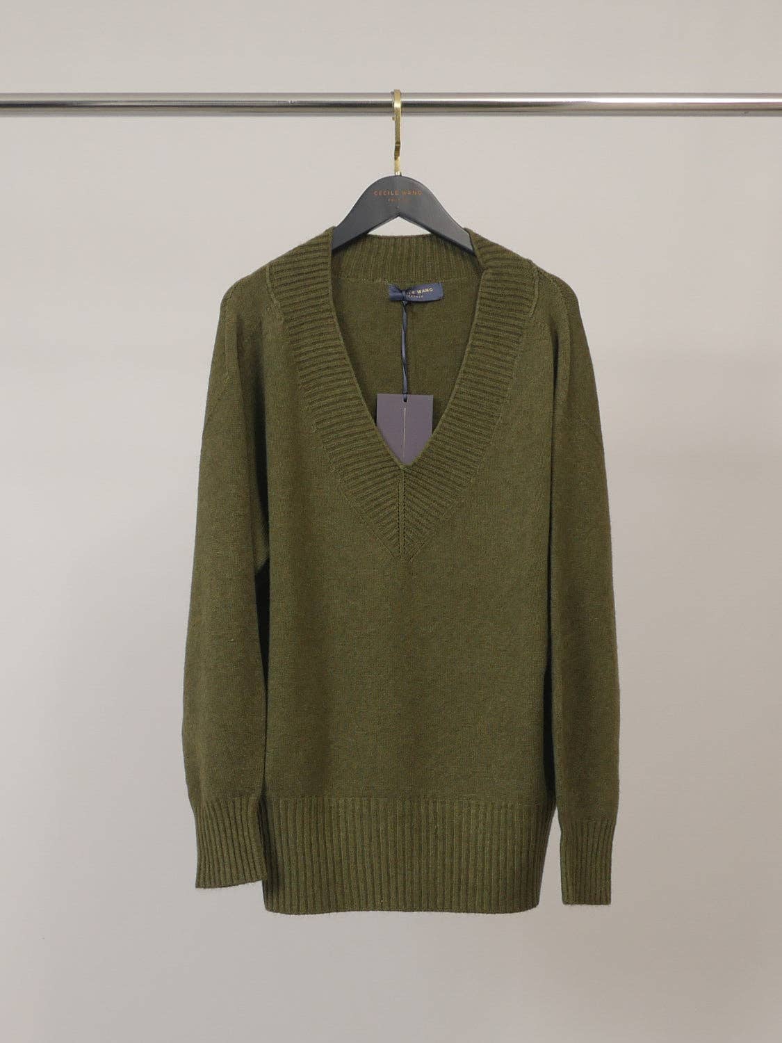 Pull col V côtelé YF570715