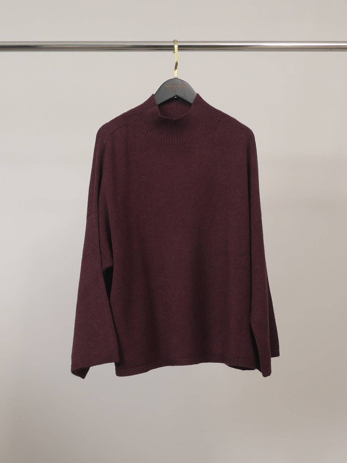 Pull ample en maille souple à col montant YF570580