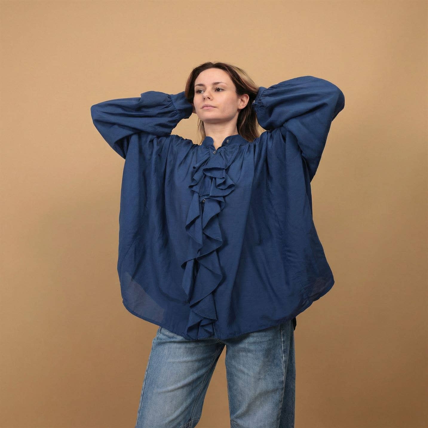 Chemise à volants col officier – DB14953