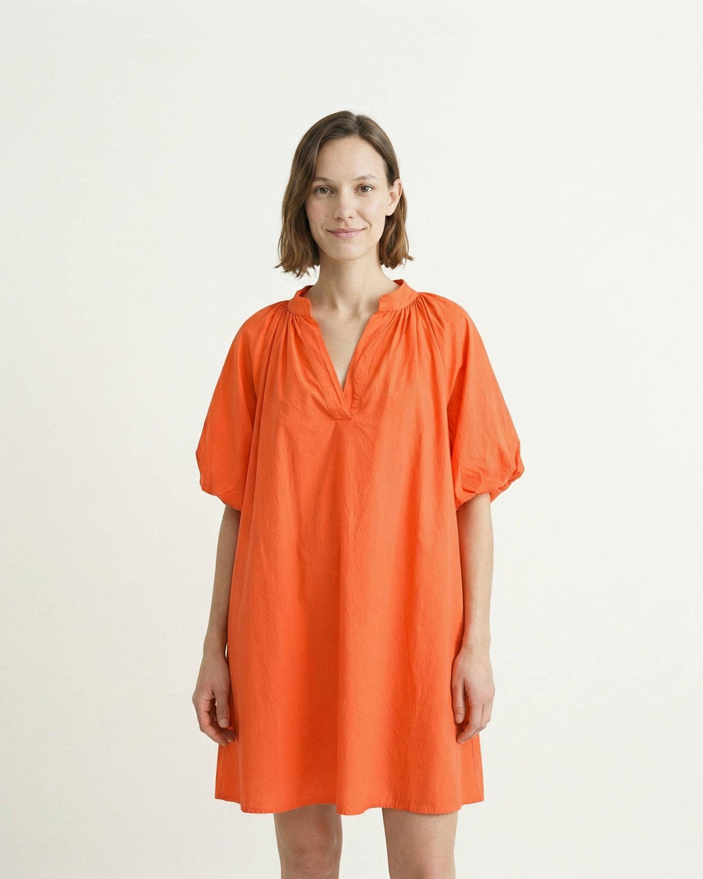 Robe ample col V manches bouffantes DB14485