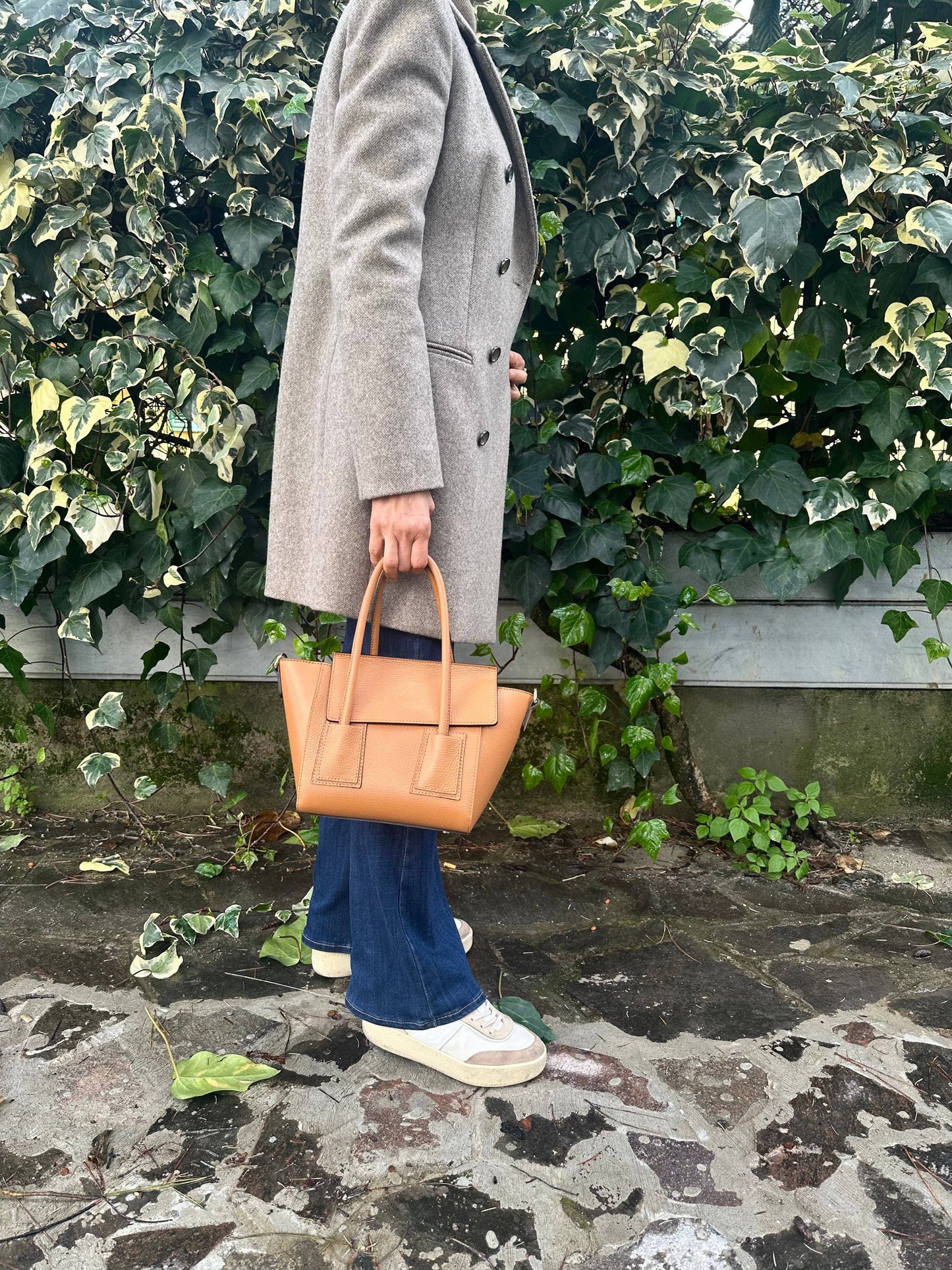 ANGELINA - Sac en cuir véritable: Cognac (cuir)