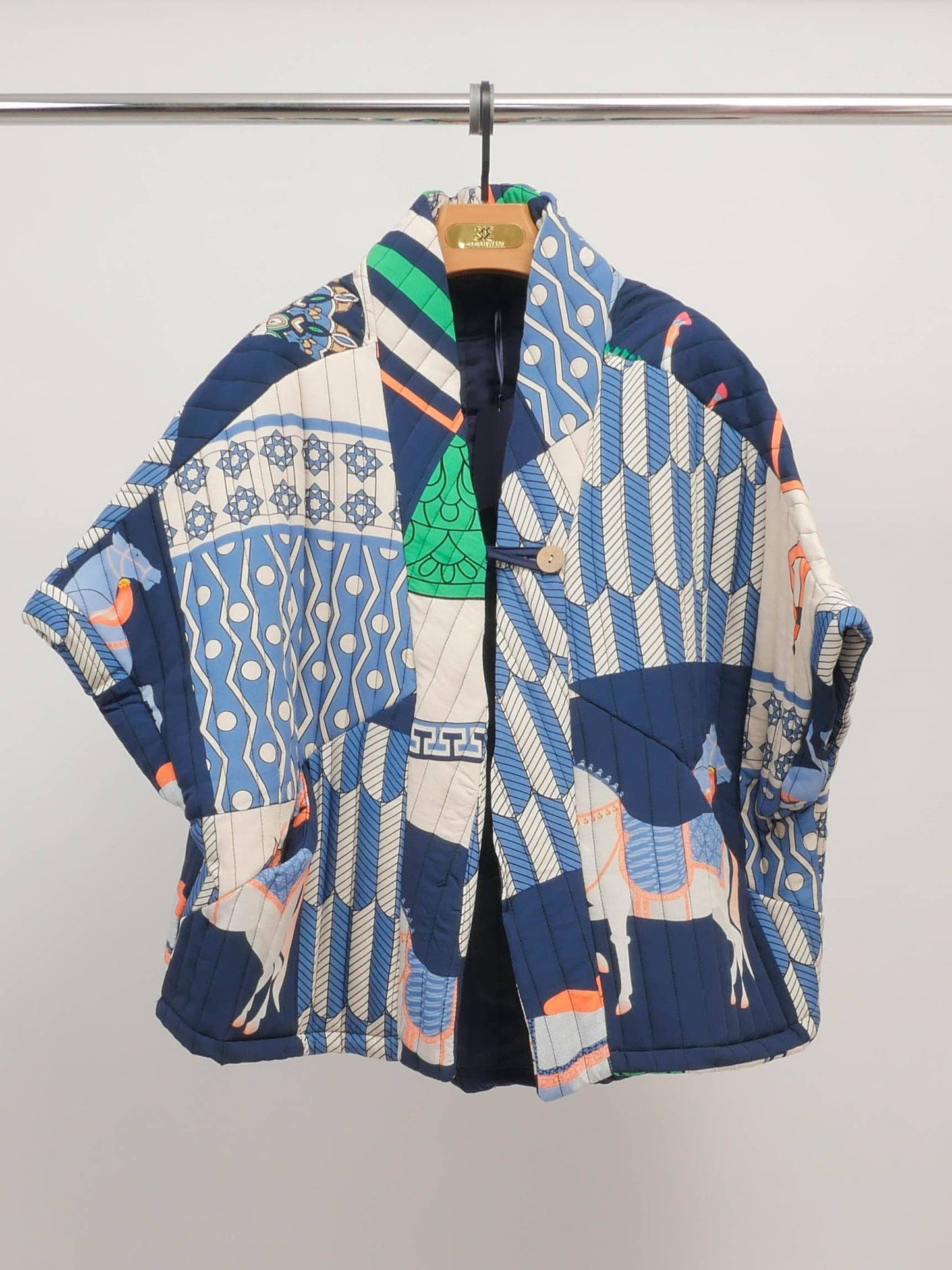 Veste matelassée imprimée de motifs équestres KD8018-20