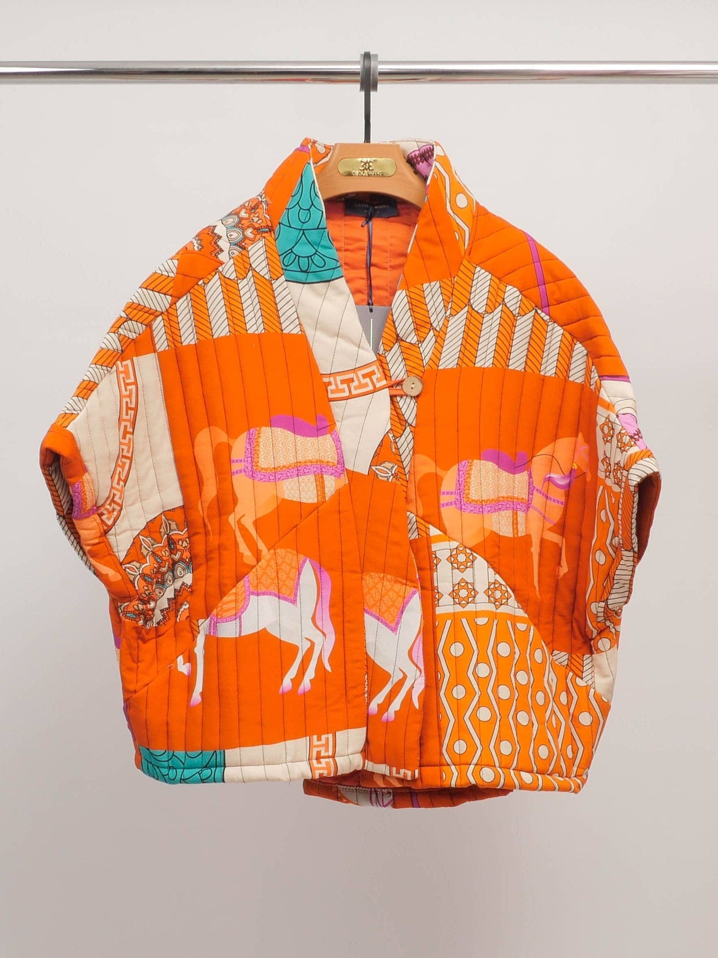 Veste matelassée imprimée de motifs équestres KD8018-20