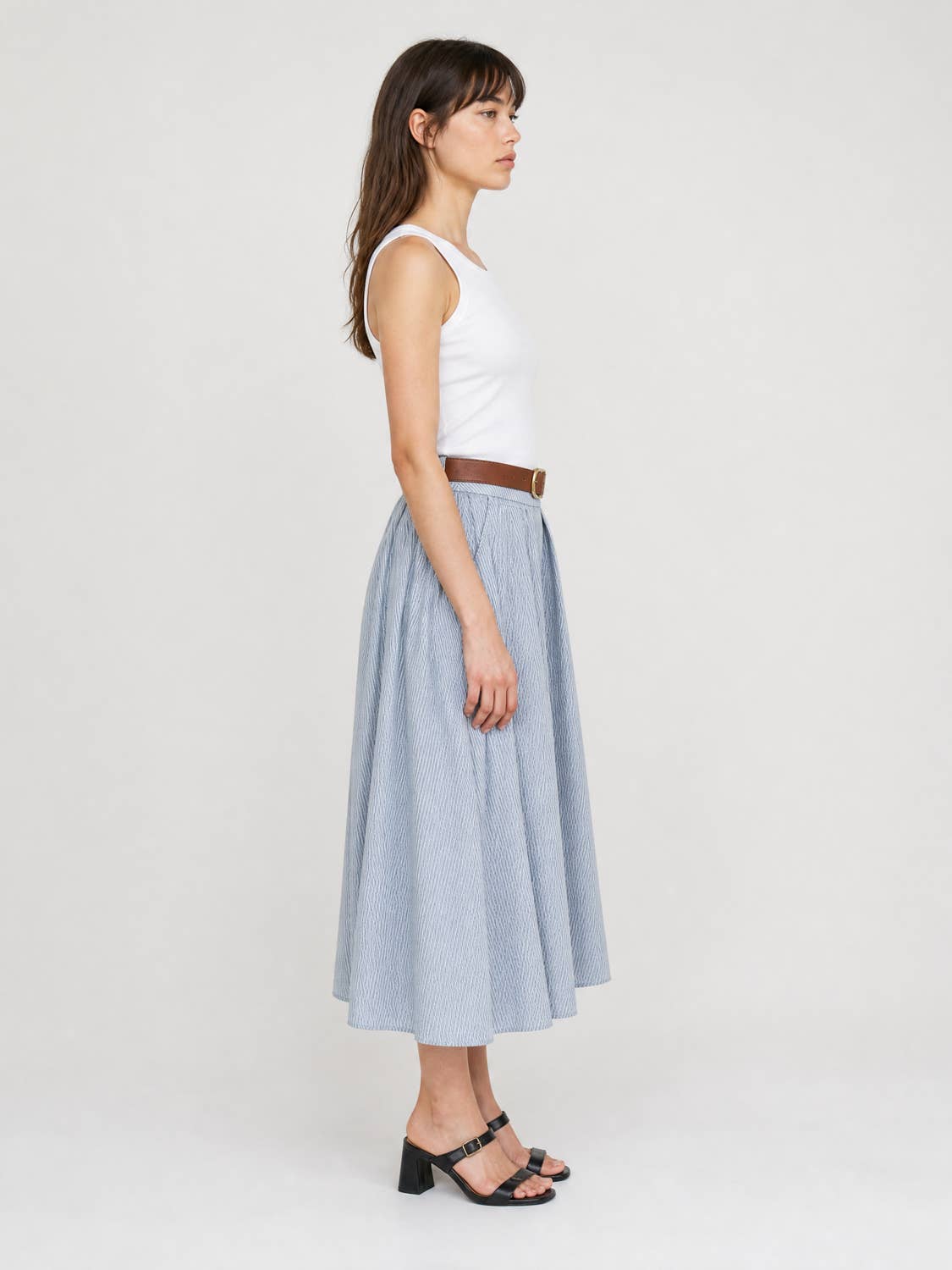 Jupe midi en coton rayé à taille ceinturée TDM52123CJ28