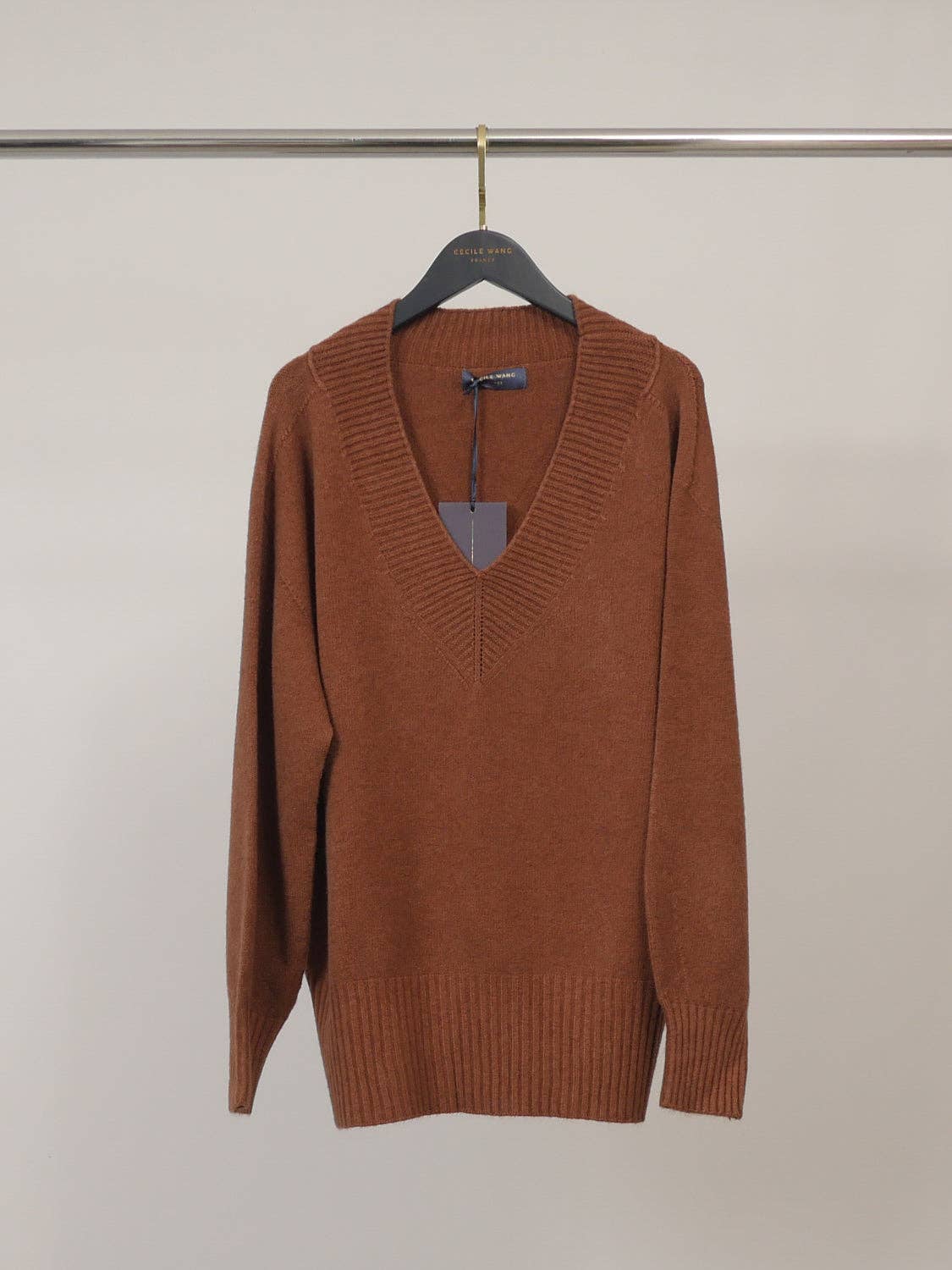 Pull col V côtelé YF570715